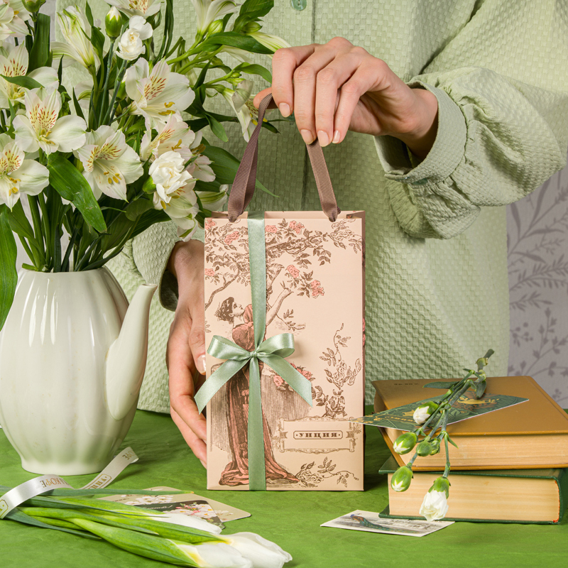 Изображение: отличный товар Муза Монмартра